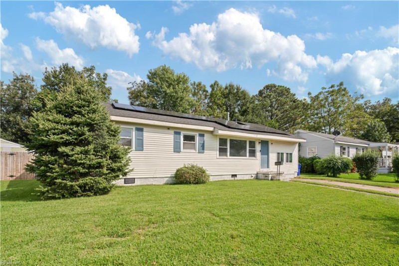 Photo 3 of 30 residential for sale in Norfolk virginia