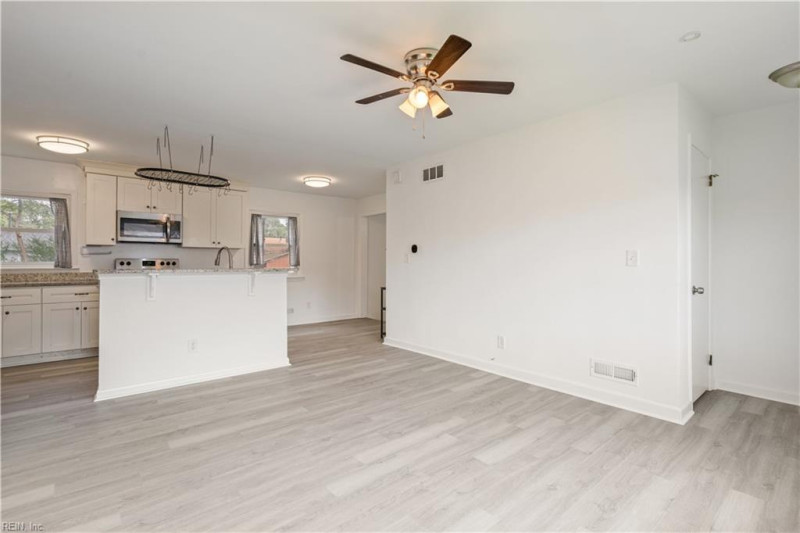Photo 7 of 30 residential for sale in Norfolk virginia