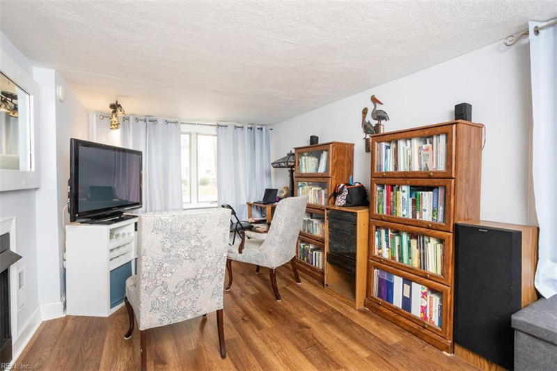 Photo 17 of 40 residential for sale in Norfolk virginia