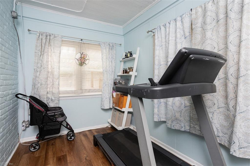 Photo 19 of 40 residential for sale in Norfolk virginia