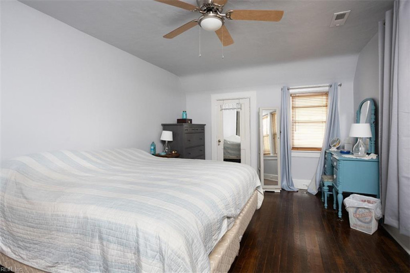 Photo 23 of 40 residential for sale in Norfolk virginia