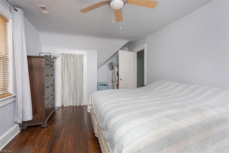 Photo 24 of 40 residential for sale in Norfolk virginia