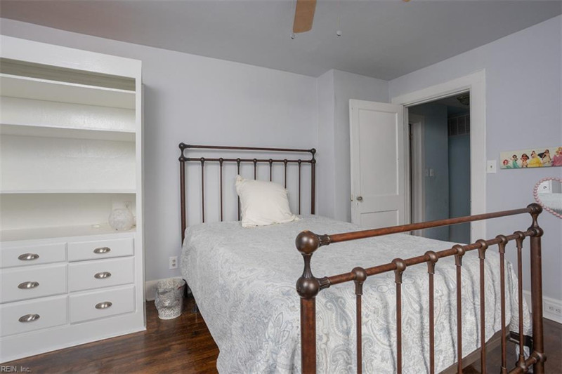 Photo 27 of 40 residential for sale in Norfolk virginia