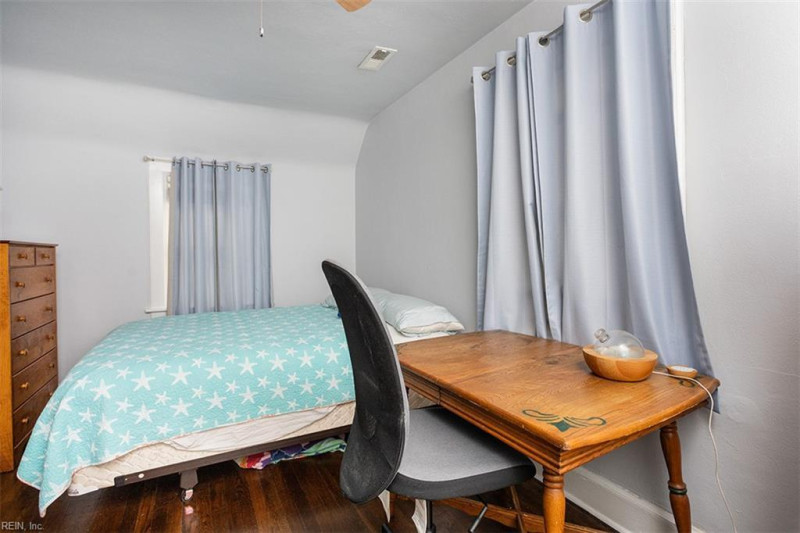 Photo 29 of 40 residential for sale in Norfolk virginia