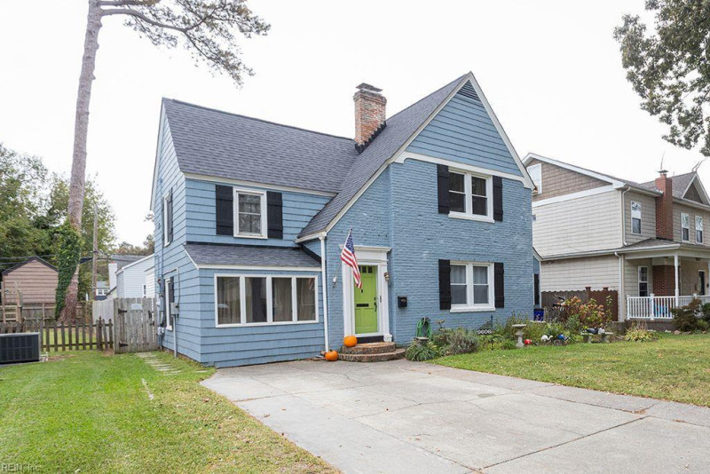 Photo 3 of 40 residential for sale in Norfolk virginia