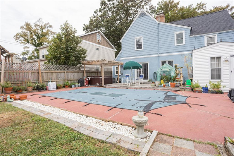 Photo 33 of 40 residential for sale in Norfolk virginia