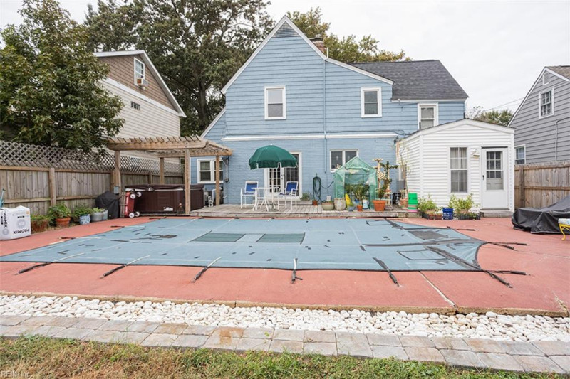 Photo 34 of 40 residential for sale in Norfolk virginia