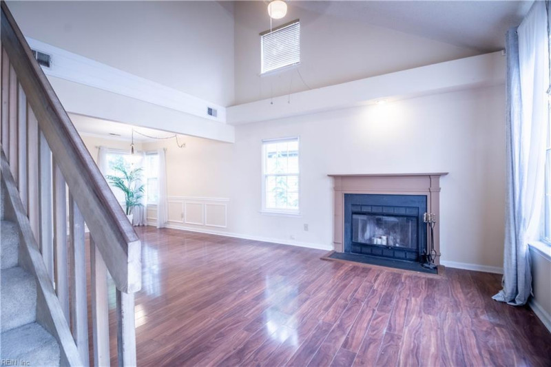 Photo 4 of 21 residential for sale in Newport News virginia