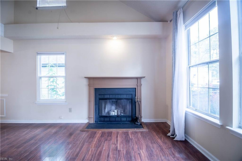 Photo 5 of 21 residential for sale in Newport News virginia