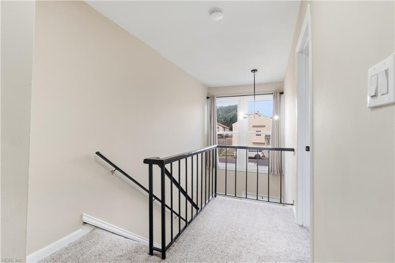 Photo 11 of 29 residential for sale in Virginia Beach virginia