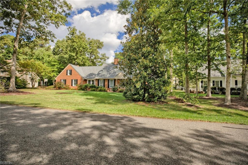 Photo 2 of 46 residential for sale in James City County virginia
