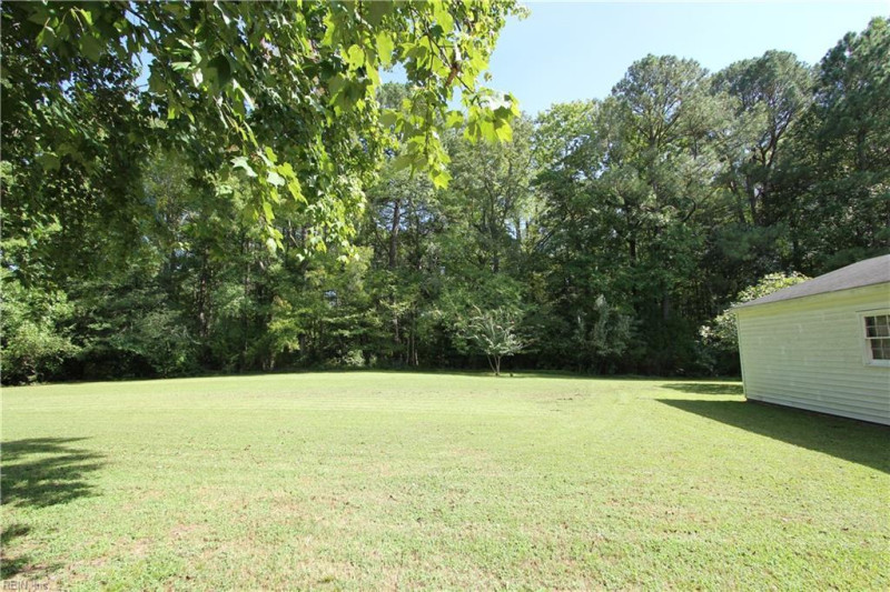 Photo 15 of 20 residential for sale in James City County virginia