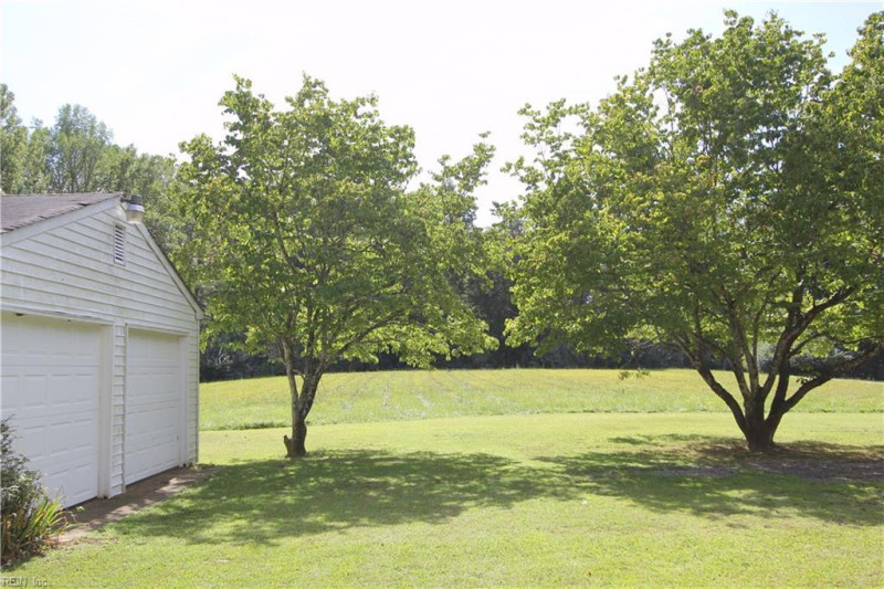 Photo 18 of 20 residential for sale in James City County virginia