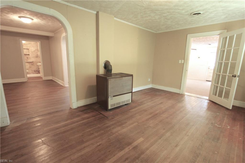 Photo 3 of 20 residential for sale in James City County virginia