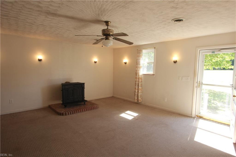 Photo 5 of 20 residential for sale in James City County virginia
