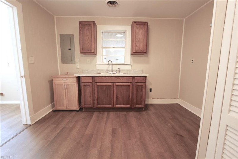 Photo 7 of 20 residential for sale in James City County virginia