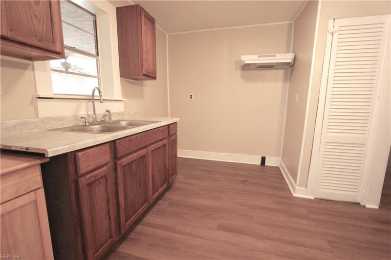 Photo 8 of 20 residential for sale in James City County virginia