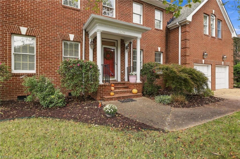 Photo 2 of 34 residential for sale in Virginia Beach virginia