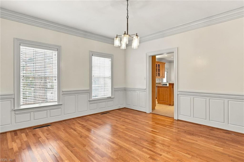Photo 7 of 34 residential for sale in Virginia Beach virginia
