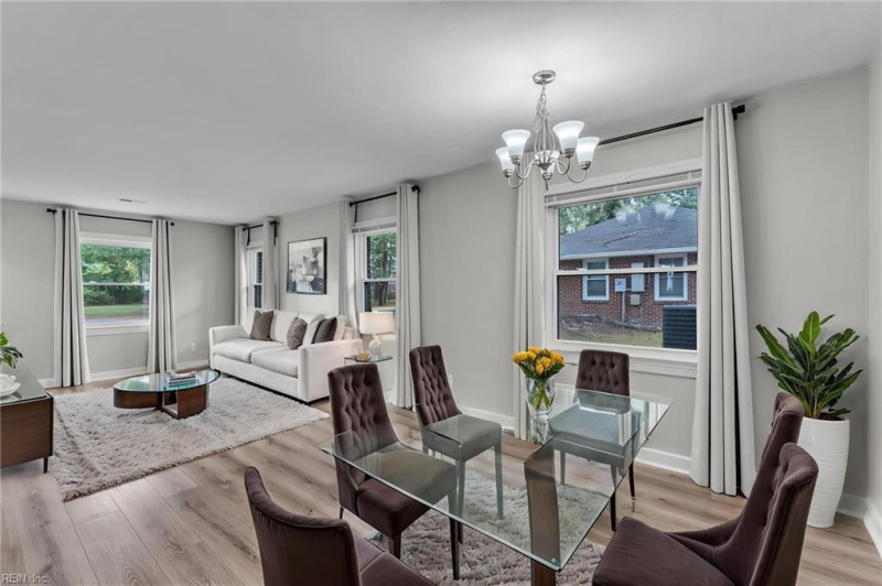 Photo 18 of 50 residential for sale in Chesapeake virginia