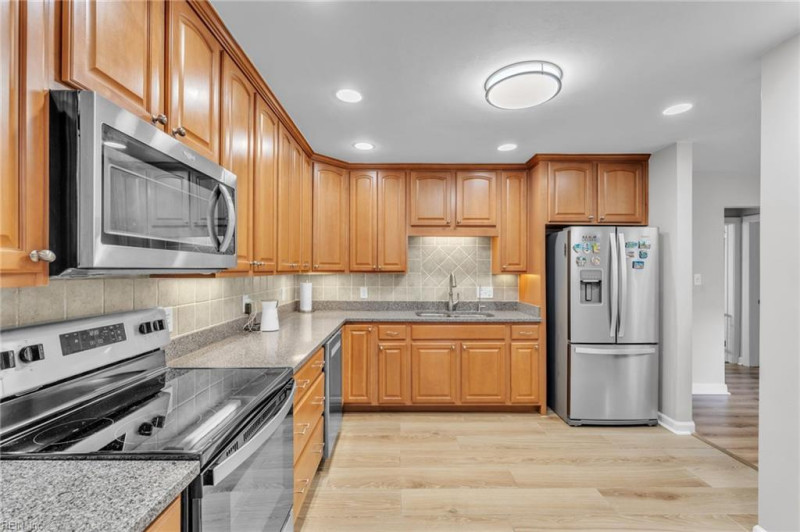 Photo 20 of 50 residential for sale in Chesapeake virginia