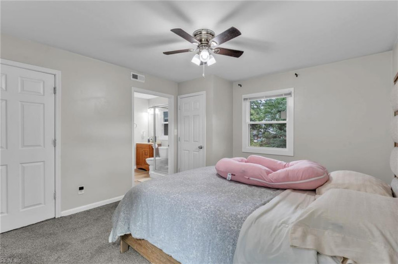 Photo 30 of 50 residential for sale in Chesapeake virginia