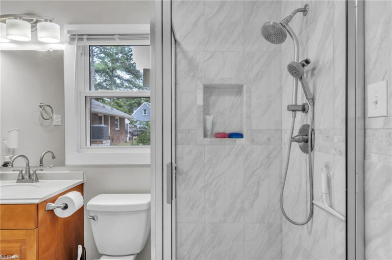 Photo 33 of 50 residential for sale in Chesapeake virginia