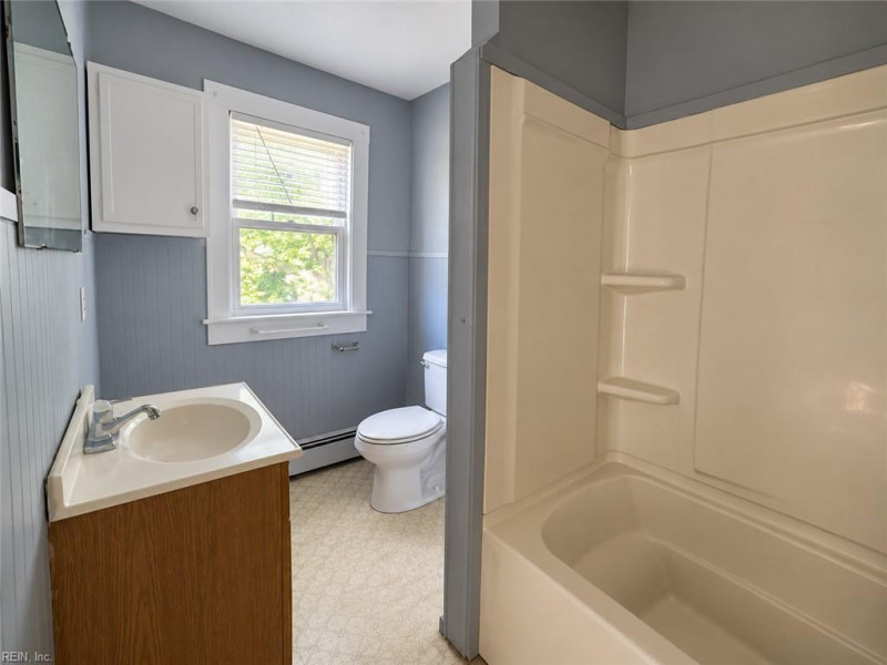Photo 14 of 21 residential for sale in Northampton County virginia