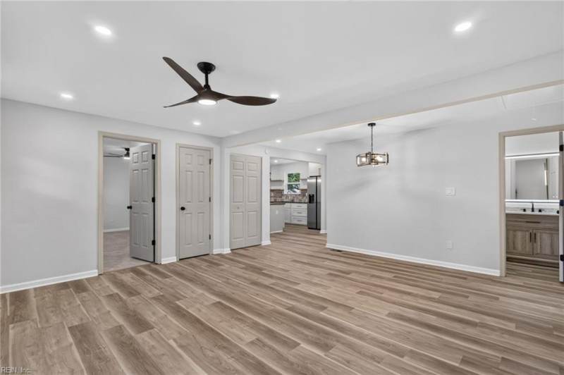 Photo 11 of 36 residential for sale in Portsmouth virginia