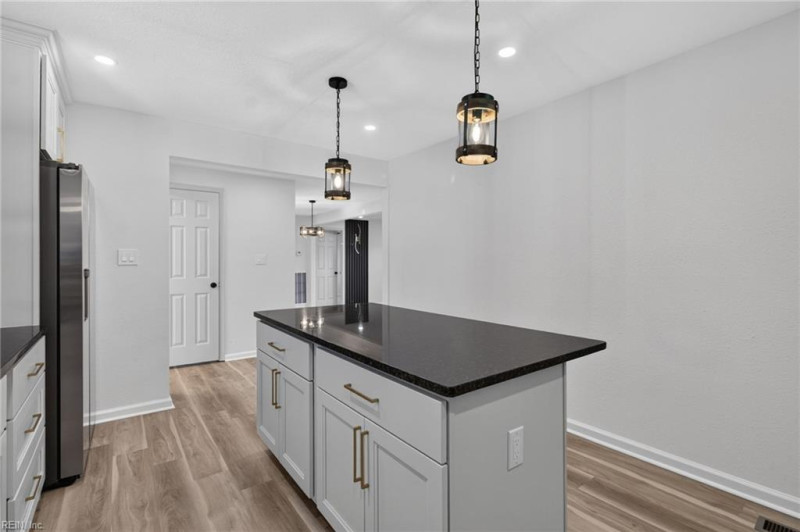 Photo 19 of 36 residential for sale in Portsmouth virginia