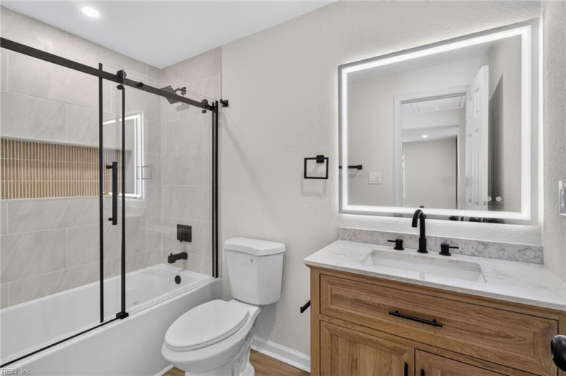 Photo 25 of 36 residential for sale in Portsmouth virginia