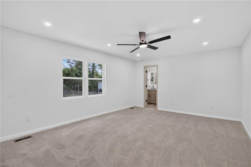 Photo 28 of 36 residential for sale in Portsmouth virginia