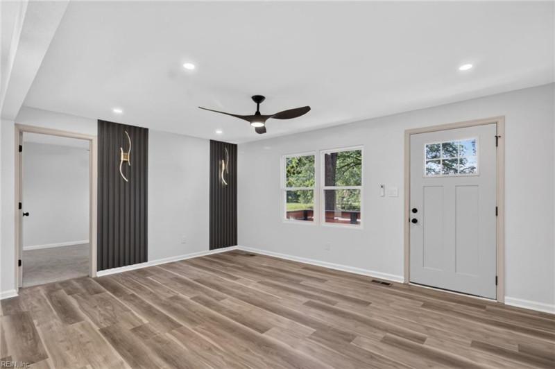 Photo 4 of 36 residential for sale in Portsmouth virginia