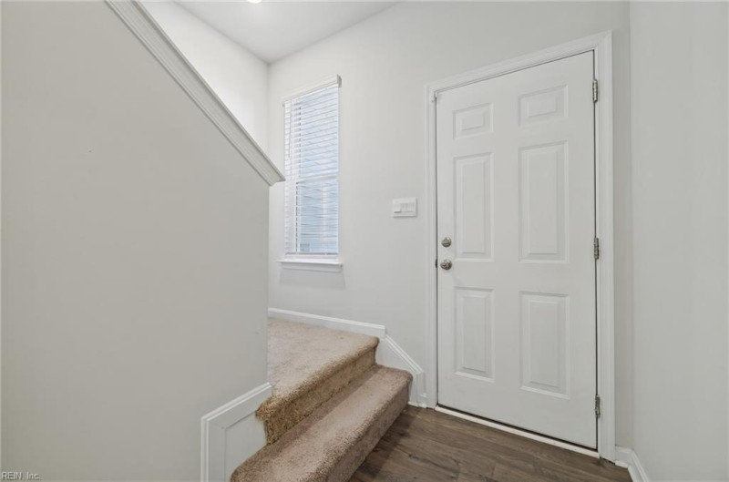 Photo 11 of 31 residential for sale in Newport News virginia