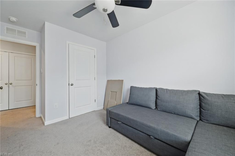 Photo 13 of 31 residential for sale in Newport News virginia