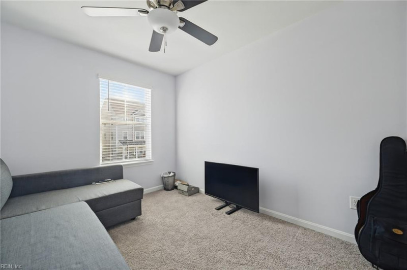 Photo 14 of 31 residential for sale in Newport News virginia