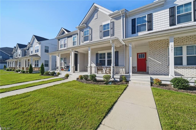 Photo 3 of 31 residential for sale in Newport News virginia