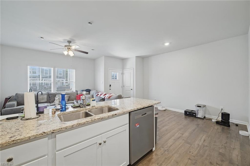 Photo 8 of 31 residential for sale in Newport News virginia