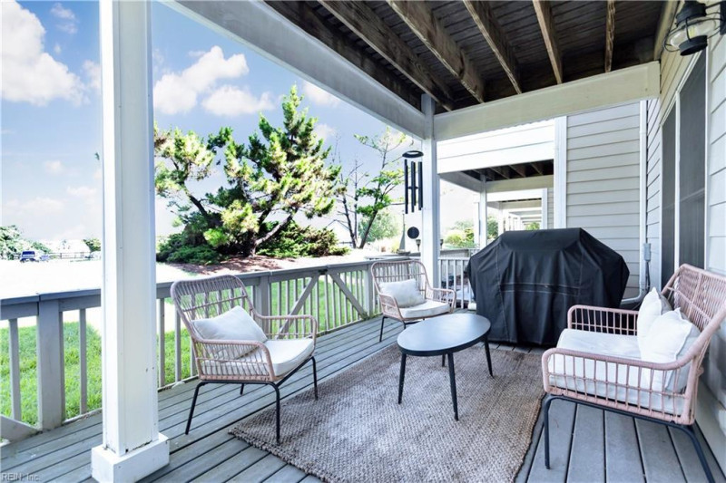 Photo 7 of 22 residential for sale in Hampton virginia