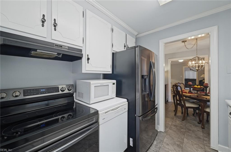 Photo 17 of 25 residential for sale in Suffolk virginia