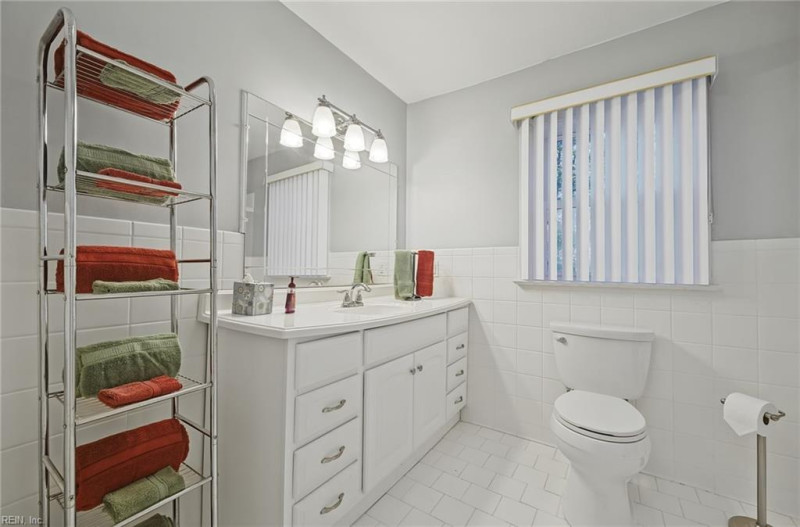 Photo 19 of 25 residential for sale in Suffolk virginia