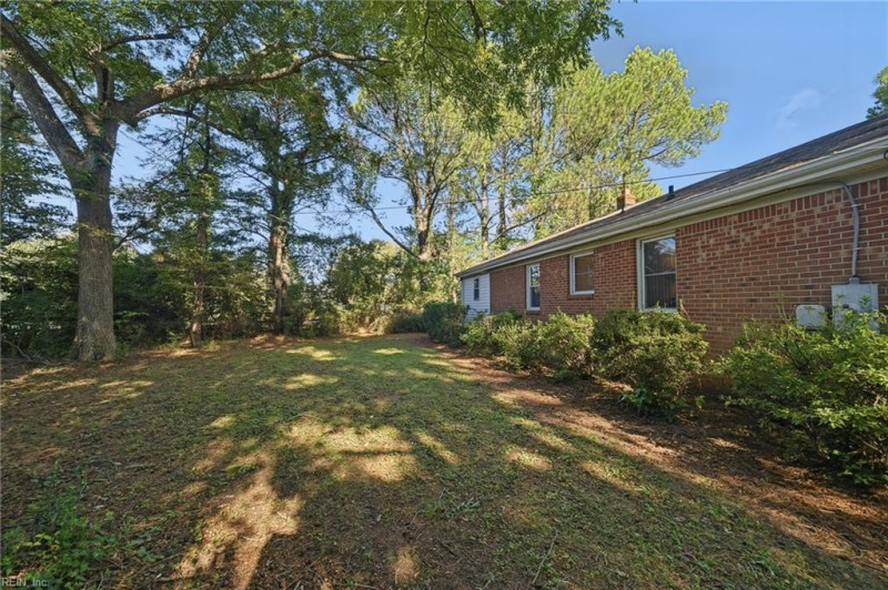 Photo 23 of 25 residential for sale in Suffolk virginia