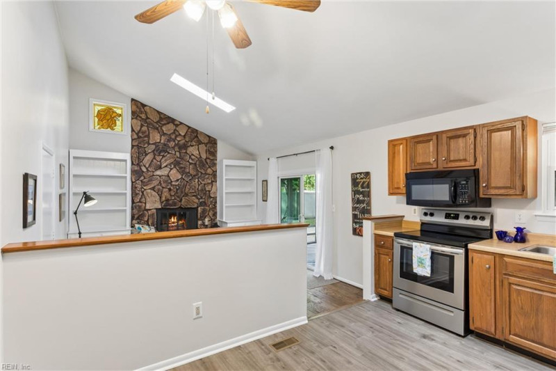 Photo 29 of 46 residential for sale in York County virginia