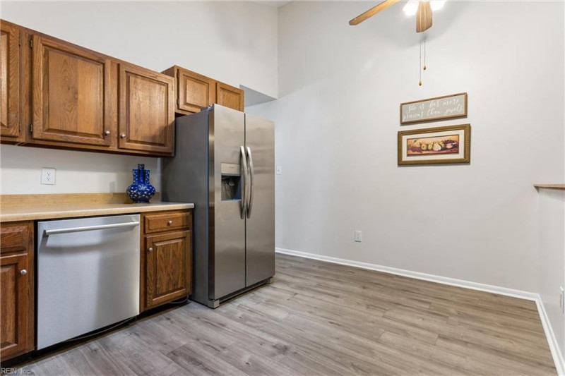 Photo 31 of 46 residential for sale in York County virginia