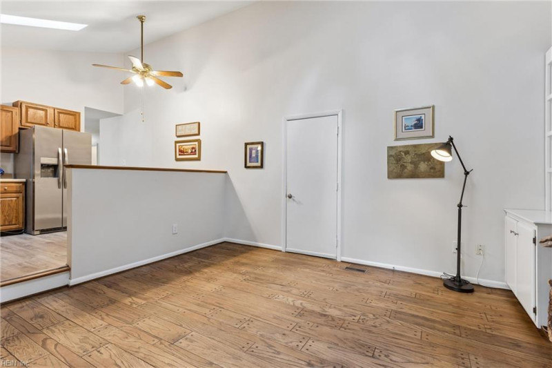Photo 33 of 46 residential for sale in York County virginia