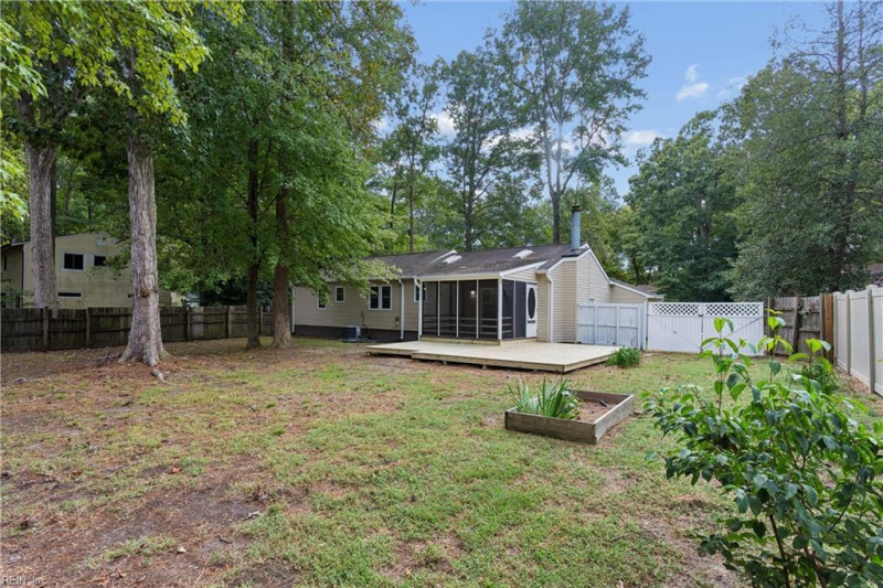 Photo 43 of 46 residential for sale in York County virginia