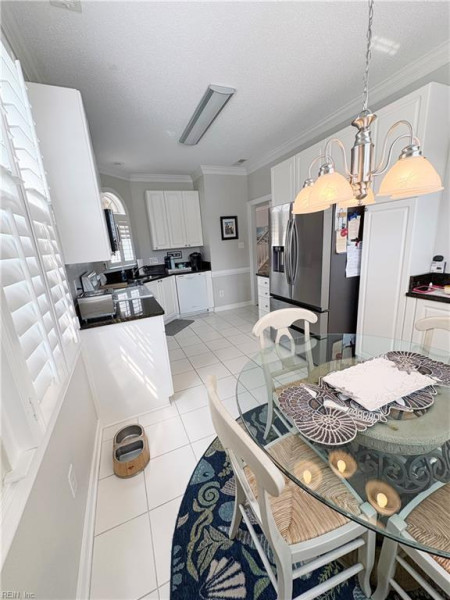 Photo 10 of 34 residential for sale in Virginia Beach virginia