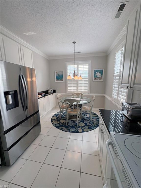 Photo 9 of 34 residential for sale in Virginia Beach virginia