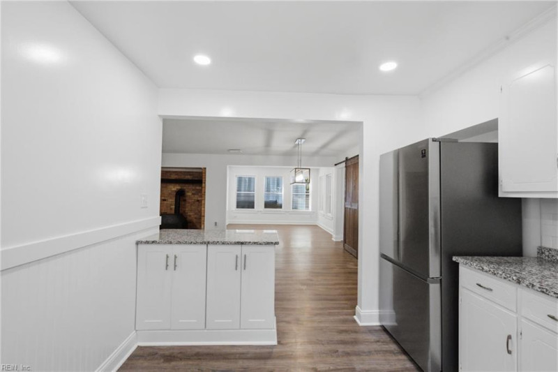 Photo 19 of 50 residential for sale in Chesapeake virginia