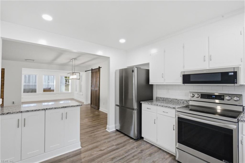 Photo 20 of 50 residential for sale in Chesapeake virginia